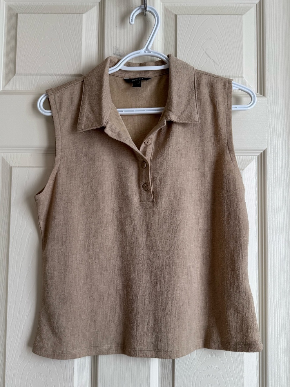 RW&CO Sleeveless Collared Knit Top Beige Neutral Size Small